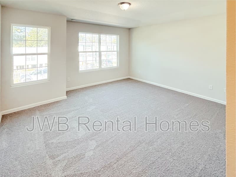 Jacksonville House: 8604 Dandy Ave