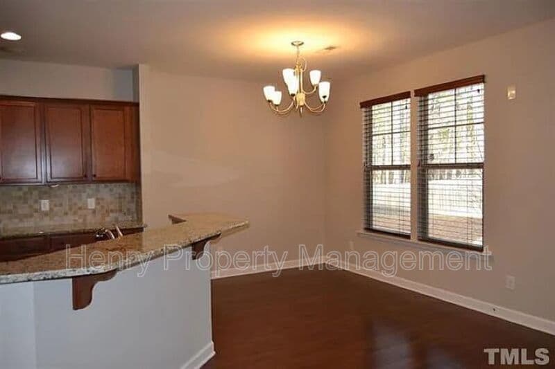 Apex House: 856 Bay Bouquet Lane
