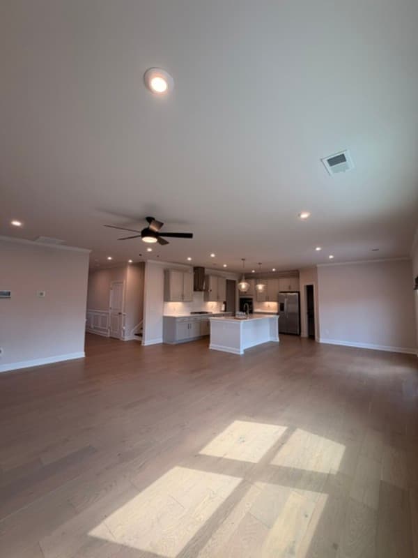 Lexington House: 3046 Snail Seed Trail