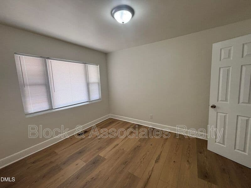 Durham House: 1111 South Street B