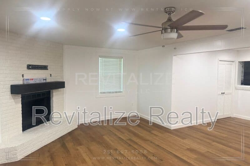 Mobile House: 1480 Repoll Rd