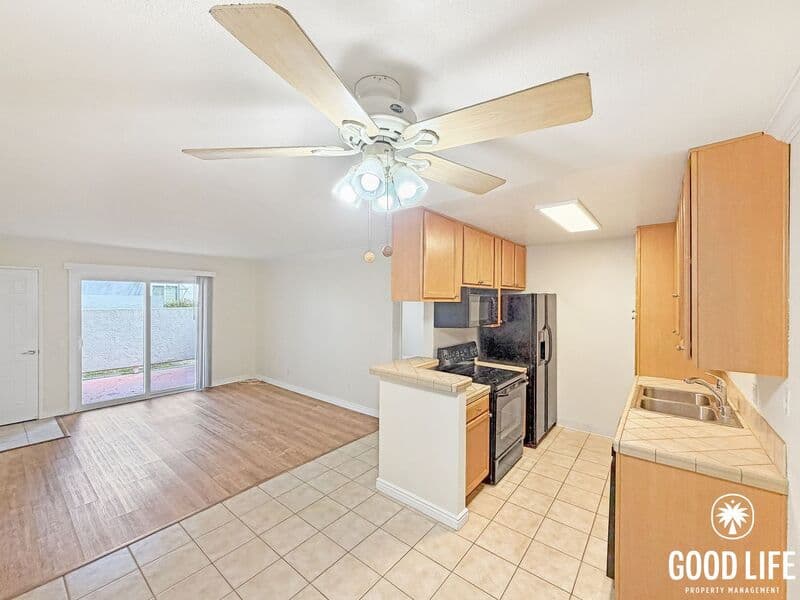 La Mesa Condo: 5425 Lake Murray Blvd