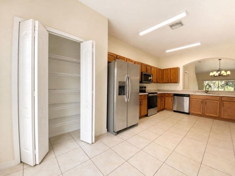 Lakeland Townhome: 4176 Shade Tree Lane