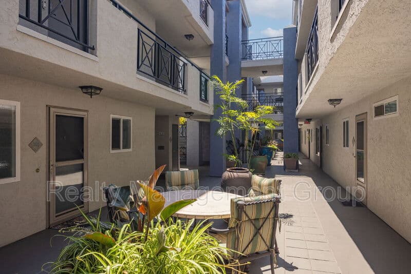 San Diego Condo: 1756 Essex Street