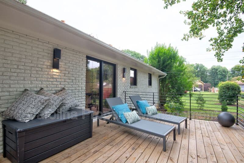 Charlotte House: 3945 Rockfern Rd