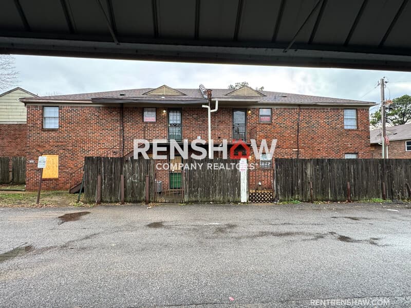 Memphis Townhome: 3212 Thirteen Colony Mall