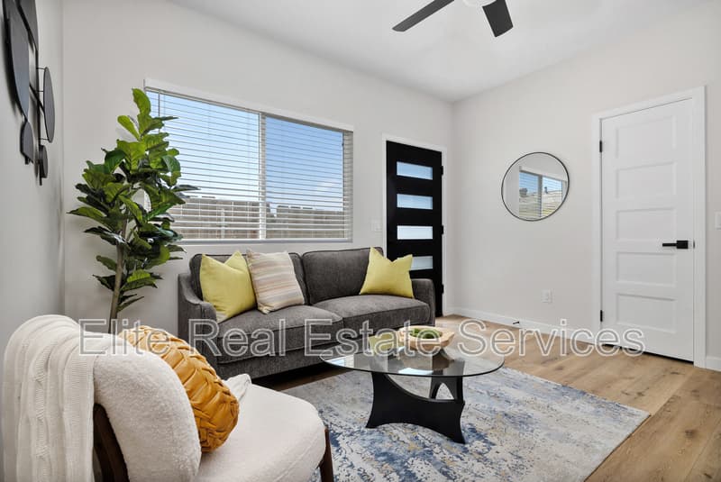San Diego Condo: 3315 Clairemont Mesa Boulevard - 2