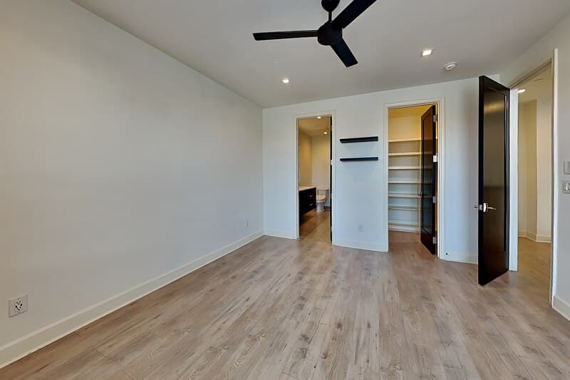 Dallas Townhome: 2000 Park Ave
