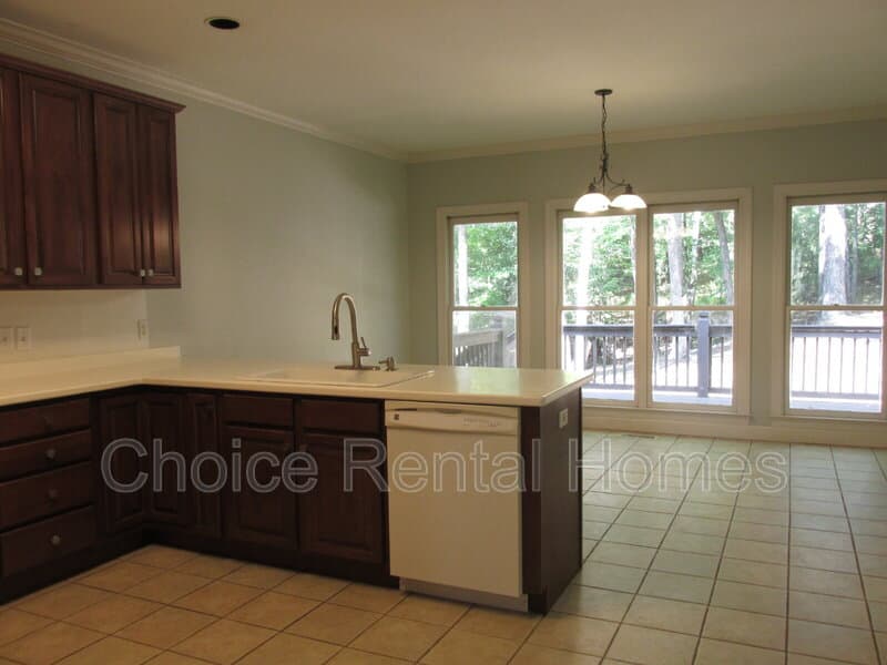 Birmingham House: 6031 Rosemont Road