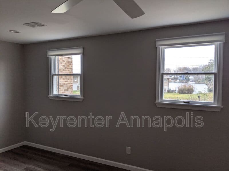 Crownsville House: 840 Valentine View