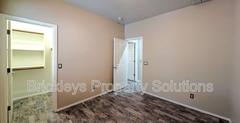 Chandler House: 1311 E Marlin Dr