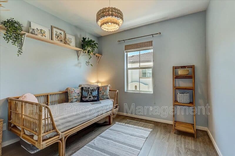 Lake Forest House: 303 Limestone