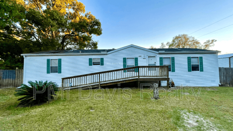 Orange Park House: 2645 Mosley Rd