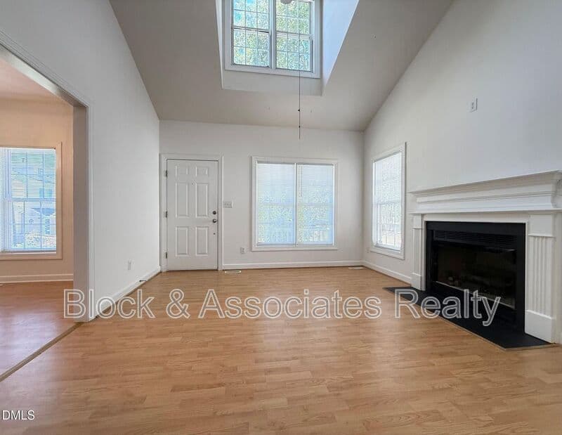 Raleigh House: 2701 Sterling Park Drive