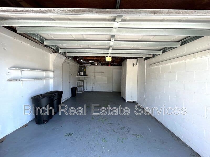 Holiday House: 3402 Peterborough St.