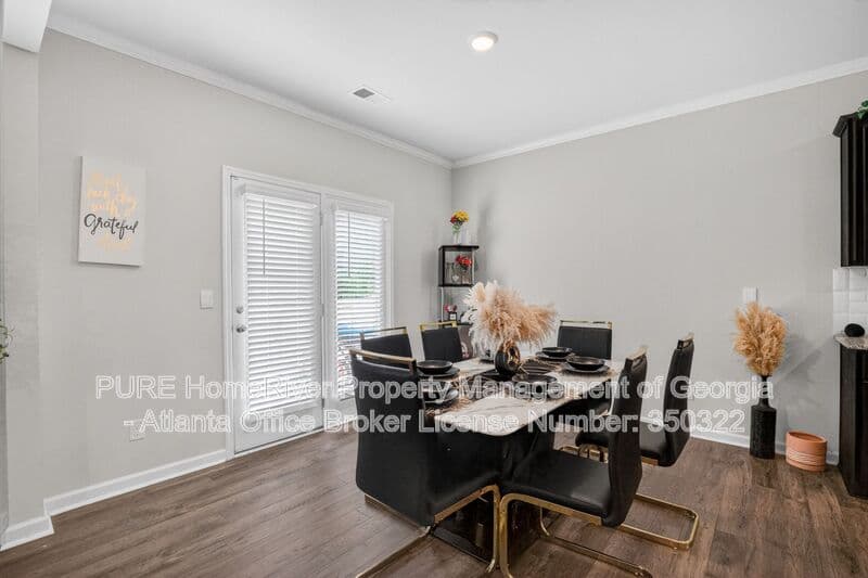 Lithia Springs House: 4842 Layton Dr