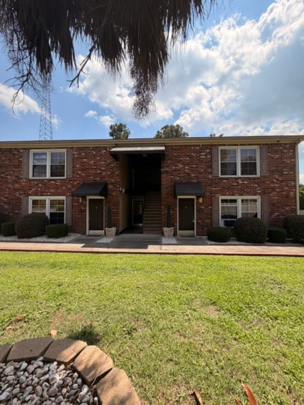 Columbia Condo: 801 Eastmont Drive #102