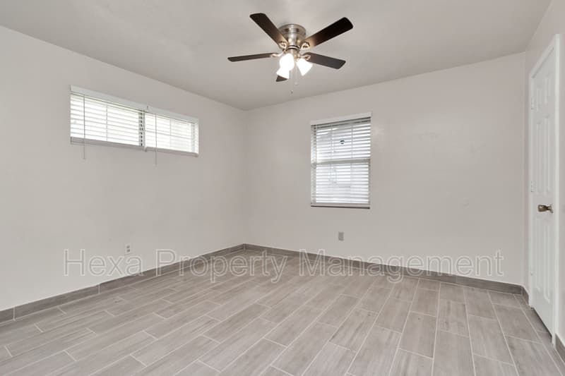 Houston Condo: 4679 Weaver Road