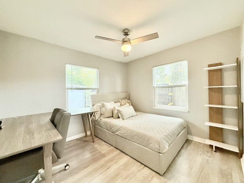 St. Petersburg House: 4528 70th Street North