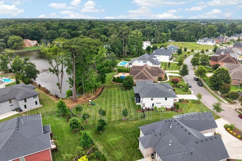 Virginia Beach House: 1316 Lambeth Lane