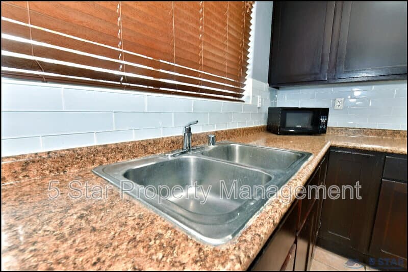 El Paso House: 6372 Franklin Ridge Dr !!