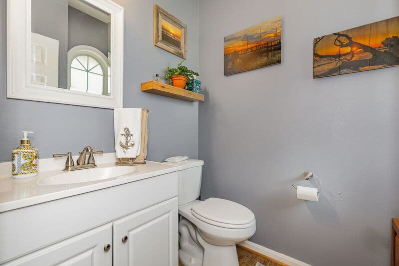 Fredericksburg House: 11814 Gardenia Dr