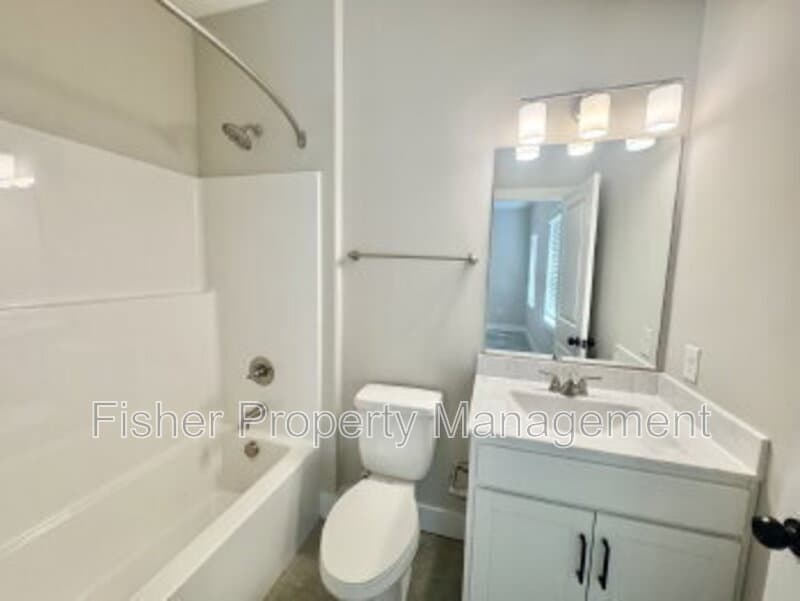 Richmond Condo: 1412 Rogers St