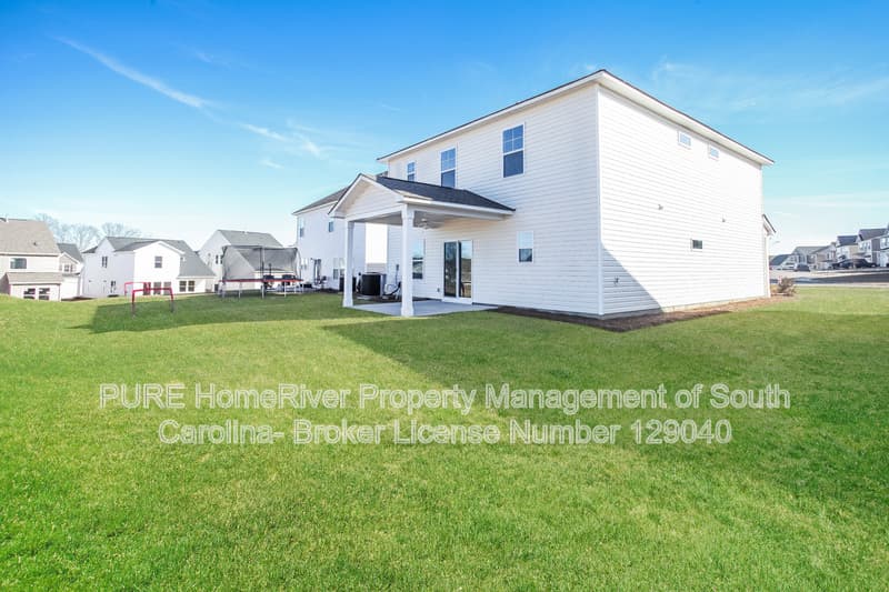 Elgin House: 743 Bustling Branch Ln