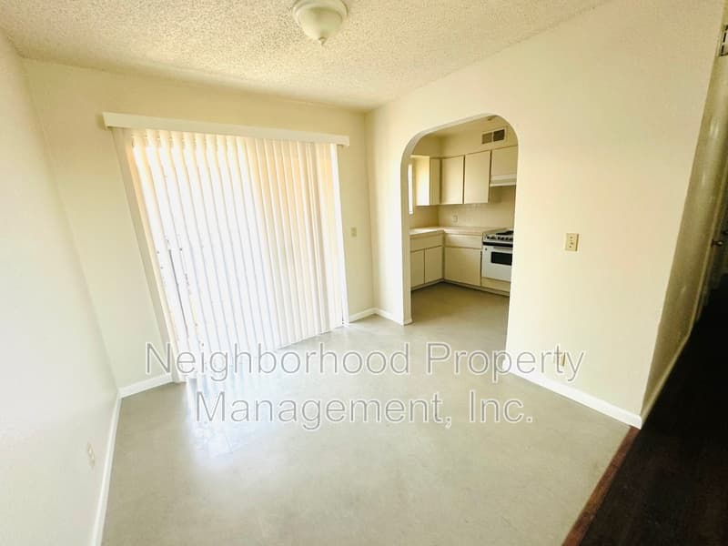 Fresno Condo: 2029 West Shields Avenue - 202