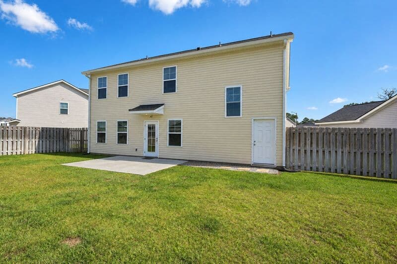 Savannah House: 3 Cadre Circle
