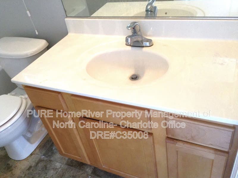Winston Salem House: 3181 Ridgeback Dr