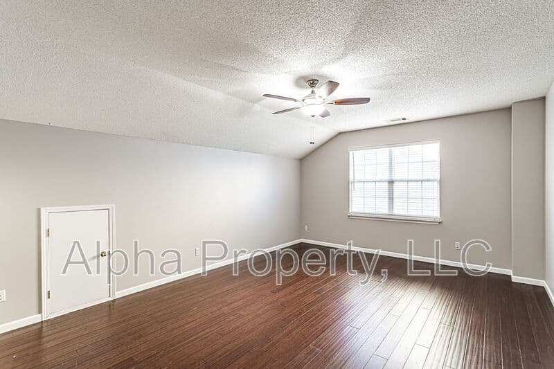 Greer House: 322 Highgate Cir
