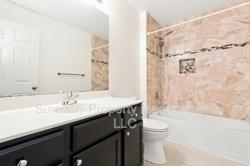 Pemberton House: 13 Grist Mill Ct