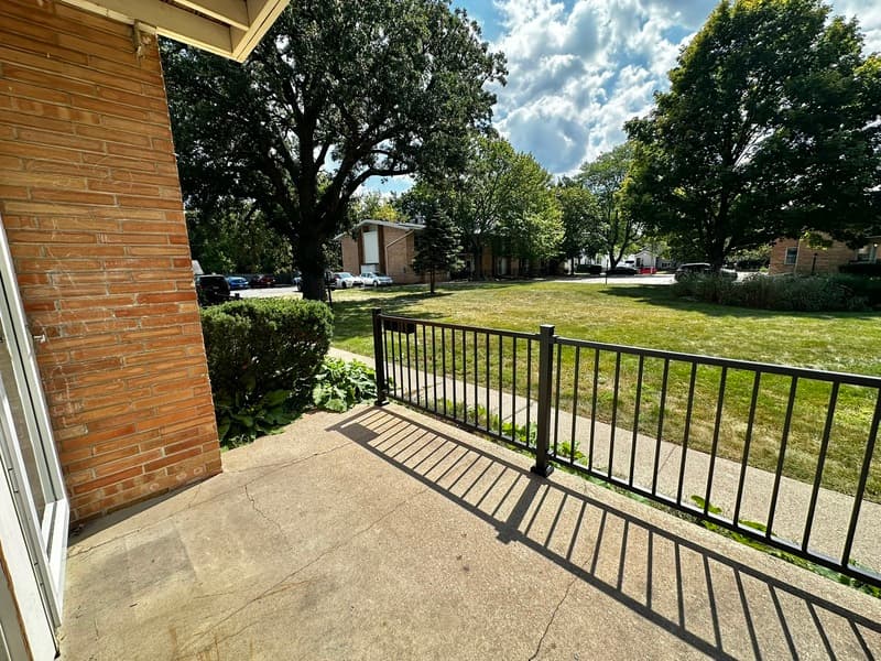 Oshkosh Condo: 725 W 9th Ave