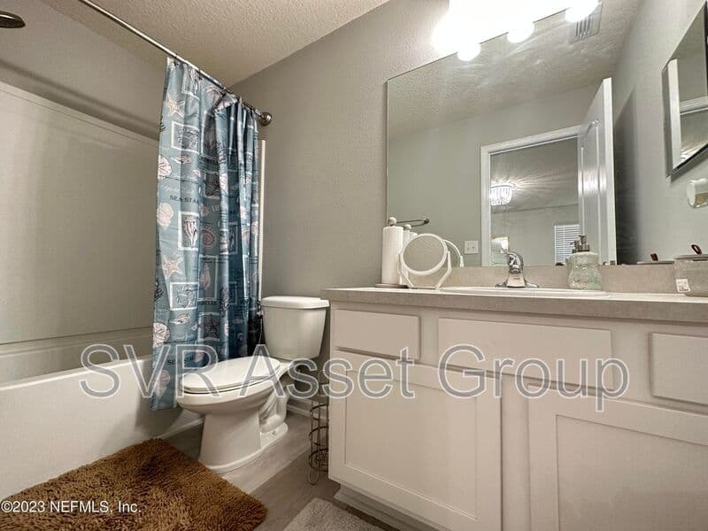 Jacksonville House: 257 ARALIA LN