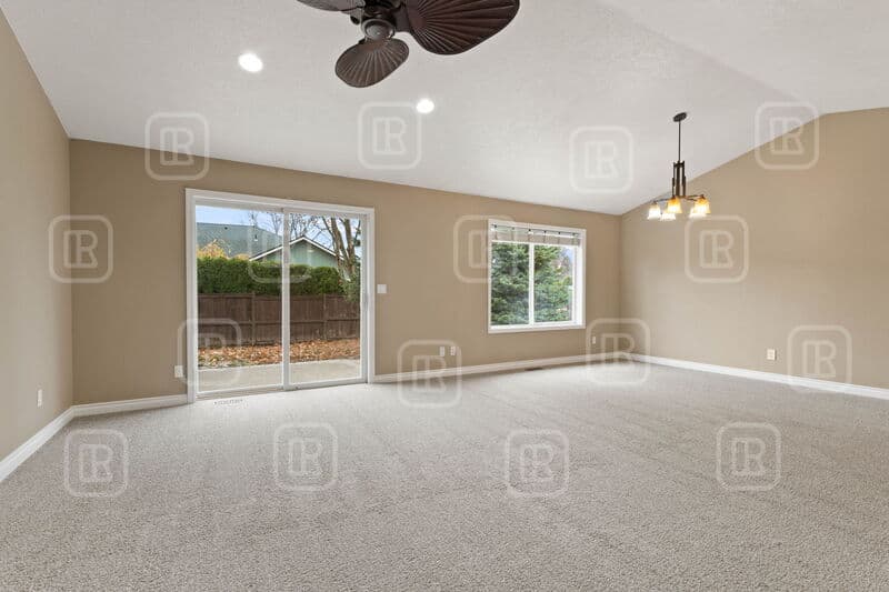 Hayden House: 8311 North Parkside Drive