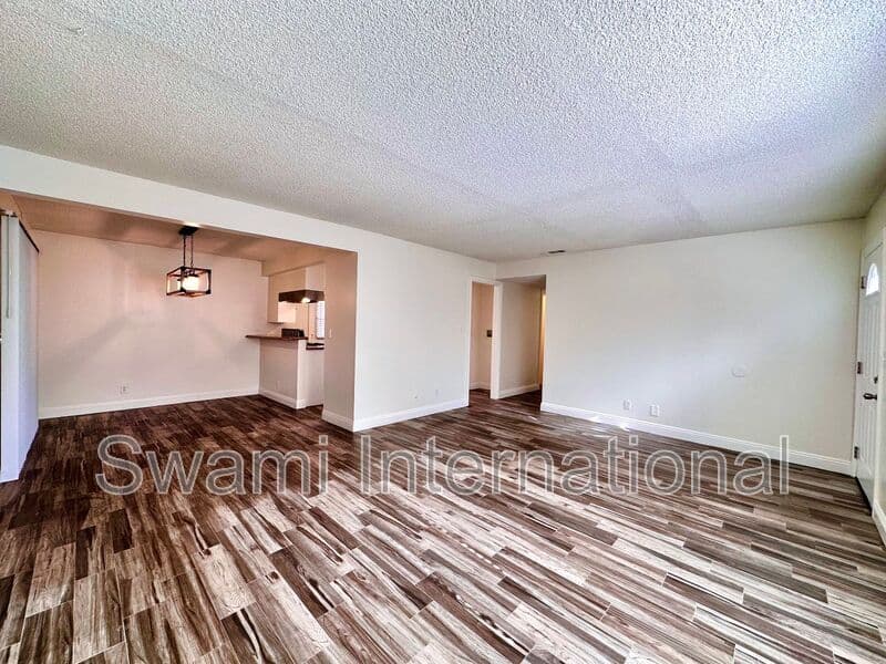 Lomita House: 25530 Oak St.
