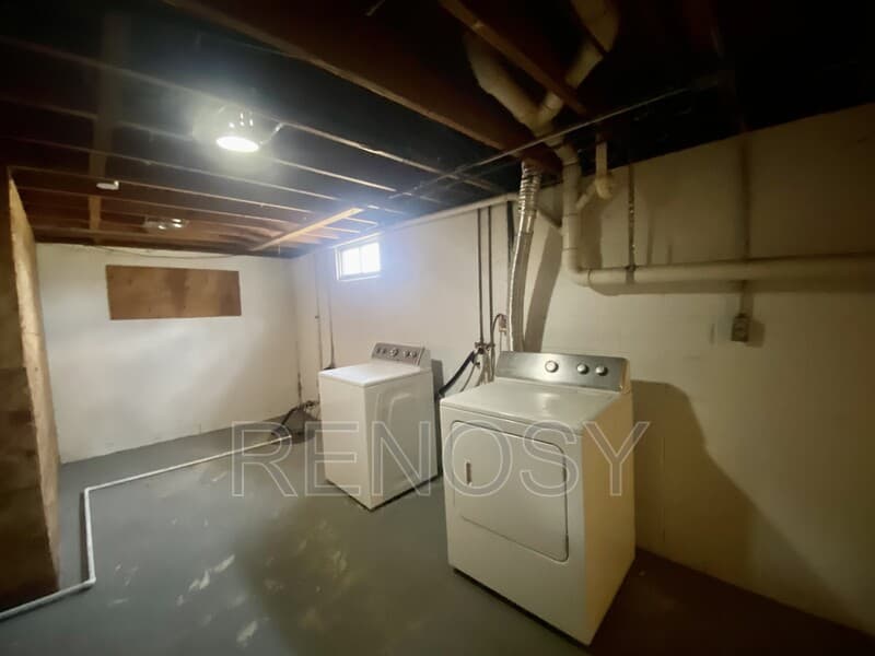 Polk City House: 209 1st Street