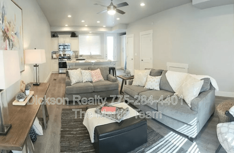Reno House: 740 Bluffs Court