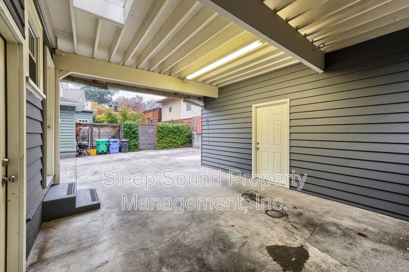 Portland House: 3835 SE Ankeny Street