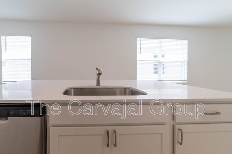 Davenport House: 4812 Rolling Lake Lane