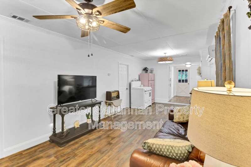 Rincon House: 304 East Fourth Street