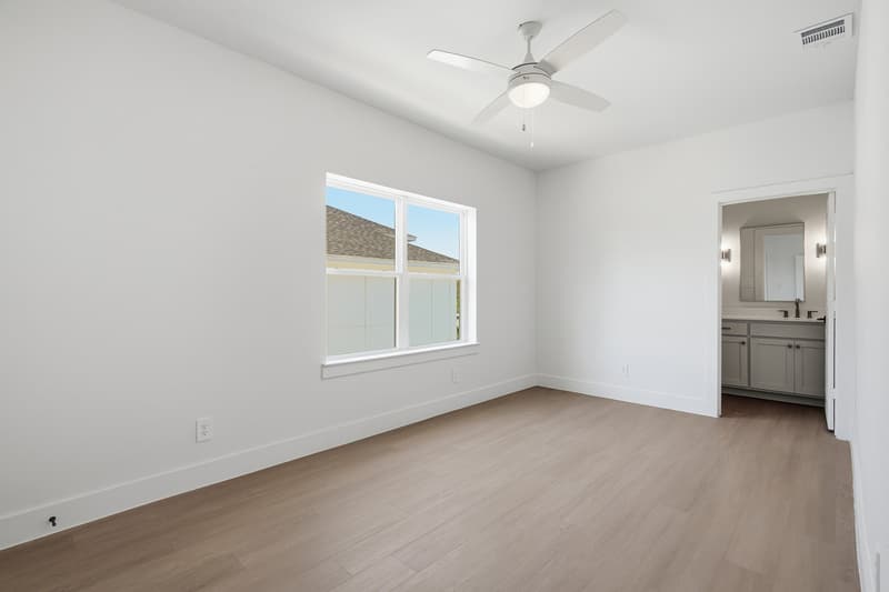 Fort Worth House: 2335 Benbrook Boulevard