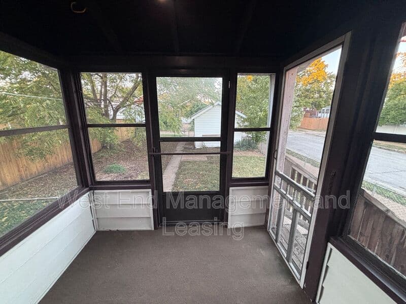 Saint Louis House: 6401 Pernod Ave
