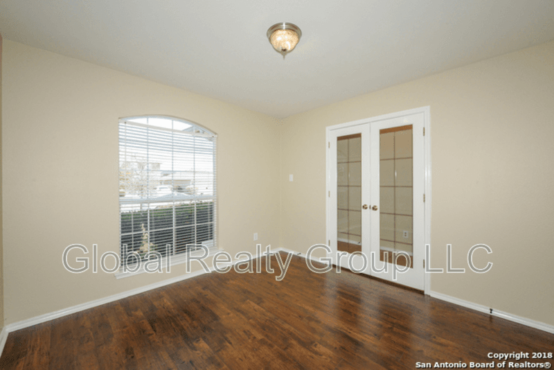 San Antonio House: 203 Cardinal Way