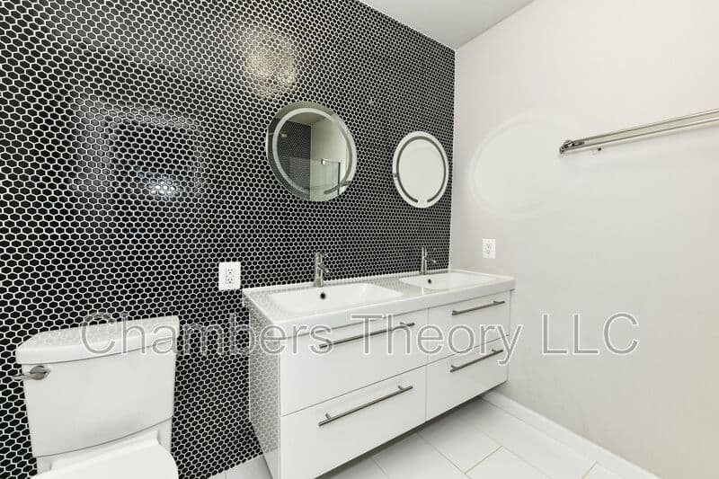 Reston House: 11475 Washington Plz W