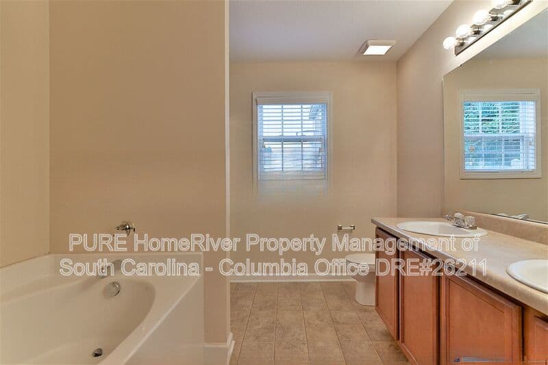 Columbia House: 464 Guard Tower Ln