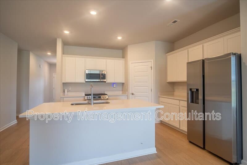 Huntsville House: 154 Lillian Farms Boulevard