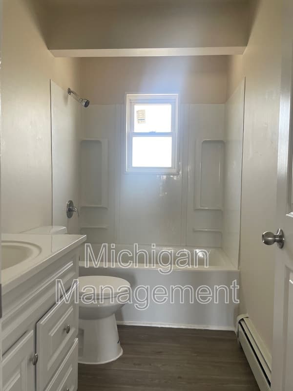 Allen Park Condo: 19220 Wick Rd