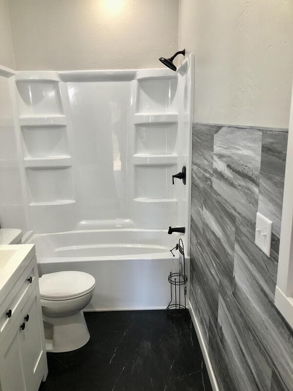 Manitowoc Condo: 722 South 22nd Street - Lower